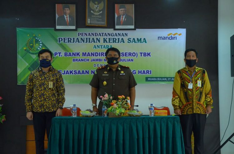 Kejari Batanghari Lakukan MoU Penandatanganan Nota Kesepahaman Dengan PT Bank Mandiri