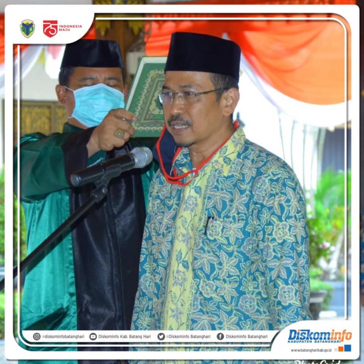Bupati Melantik Penjabat Sekda Kabupaten Batanghari