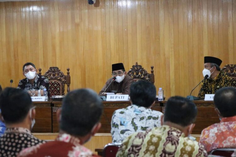 Bupati Anwar Sadat : Program Layanan KTP Dan KK Secara Cepat