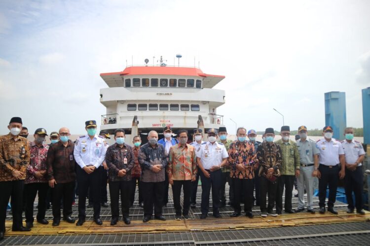 Bupati Safrial Resmikan Pelabuhan Penyeberangan RO-RO