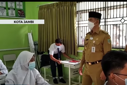 Walikota Jambi Tinjau Proses Belajar Mengajar SD Dan SMP