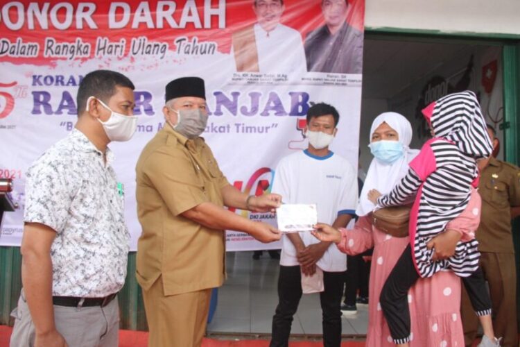 Bupati Tanjab Barat Hadiri Acara Pengobatan Gratis Dan Donor Darah