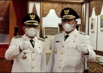 Pelantikan Bupati dan Wakil Tanjab Barat di Rumah Dinas Gubernur