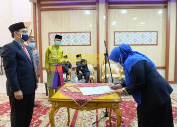 Bupati Masnah Busyro Lantik Penjabat Sekretaris Daerah Muaro Jambi