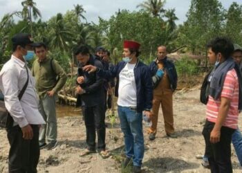 Anggota DPRD Tinjau Langsung Perkebunan Warga Yang Terendam Banjir