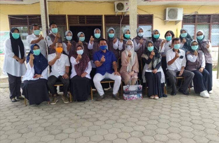 Bupati Batanghari Beserta Istri Kembali di Suntik Vaksin Tahap Kedua