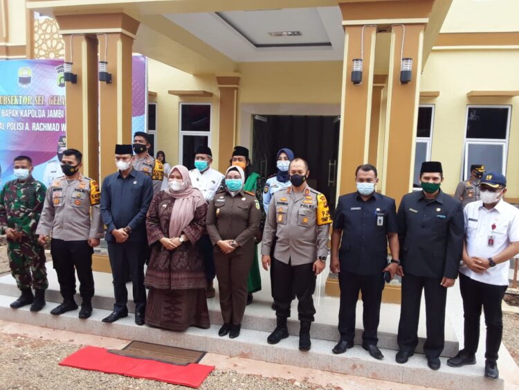 Ketua DPRD Muaro Jambi Hadiri Peresmian Gedung Polsubsektor Sungai Gelam