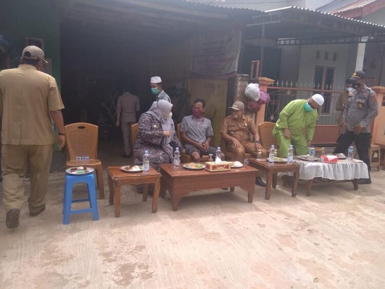 Bupati Muaro Jambi Tinjau Langsung Warga Korban Banjir