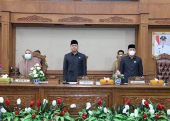 Bupati Muaro Jambi Sampaikan Laporan Keterangan Pertanggung Jawaban Di Gedung DPRD