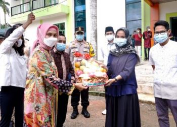 Pj Gubernur Tinjau Ruangan Isolasi Pasien Covid-19Prov Jambi