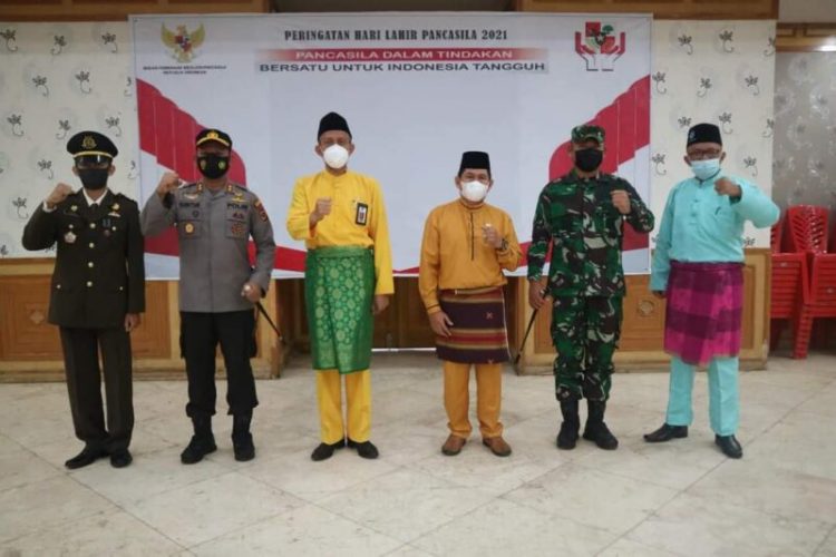Sekda Tanjab Barat Hadiri Upacara Peringatan Hari Lahir Pancasila    