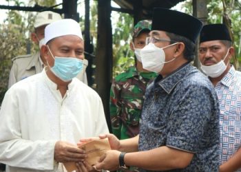 Anwar Sadat Datangi Langsung Lokasi Kebakaran di Parit Arman