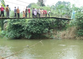 Bupati Anwar Sadat Tinjau Lubuk Larangan di Desa Sungai Rotan