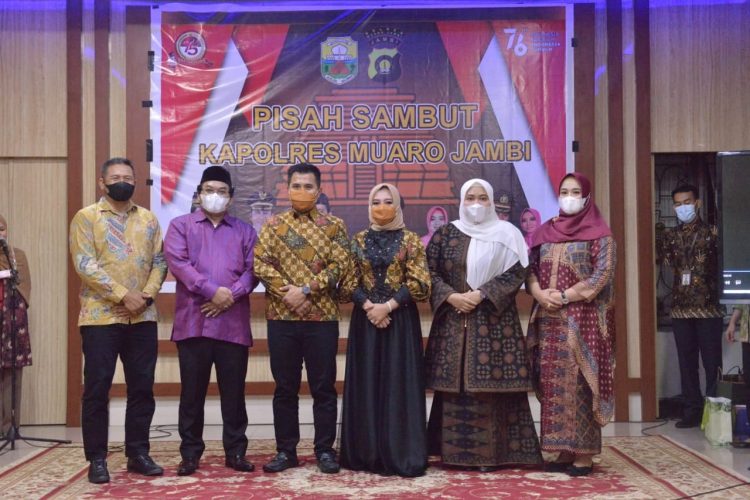 Bupati Masnah Hadiri Pisah Sambut Kapolres Muaro Jambi