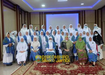 Bupati Muaro Jambi Hadiri Pelantikan Ketua PC BKMT di Kec. Sekernan