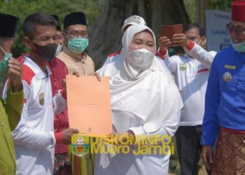 Bupati Masnah Sambut Peserta KKN Kebangsaan dan KKN Bersama BKS PTN-Barat