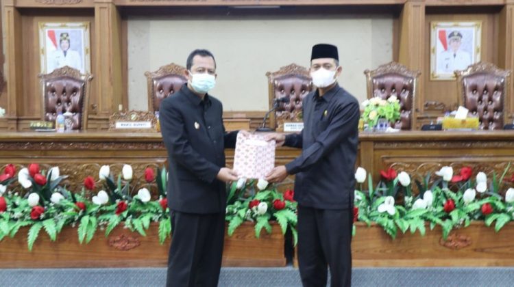 Wakil Ketua II DPRD Muarojambi Pimpin Paripurna Pandangan Fraksi