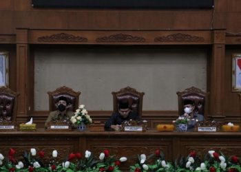 Ketua DPRD Muaro Jambi Pimpin Raker Tanggapan Fraksi Terhadap Laporan LKPj Bupati 2020
