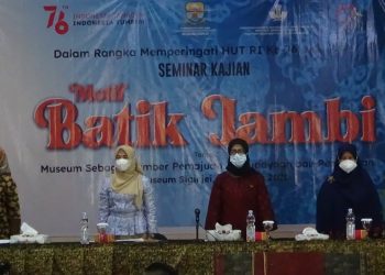 Ketua TP- PKK Hesti Haris Buka Seminar Kajian Motif Jambi