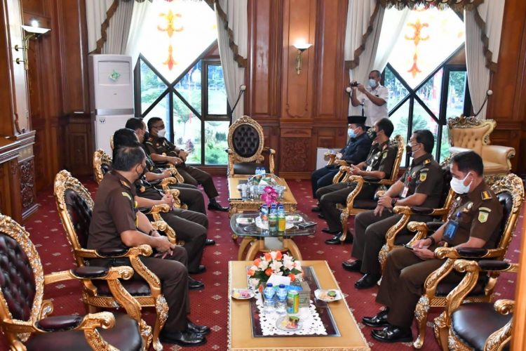 Al Haris Sambut Kunjungan Kajati Jambi, Bersama Tuntaskan Kasus Korupsi di Jambi.