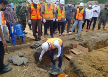 Bupati Fadhil Arief Letakkan Batu Pertama di Relokasi Orang Kayo Hitam