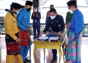 Wabup Batanghari Lantik 16 Pejabat Eselon III dan IV