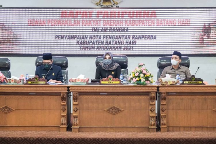 Ketua DPRD Anita Yasmin Pimpin Paripurna Pengantar Ranperda TA.2022