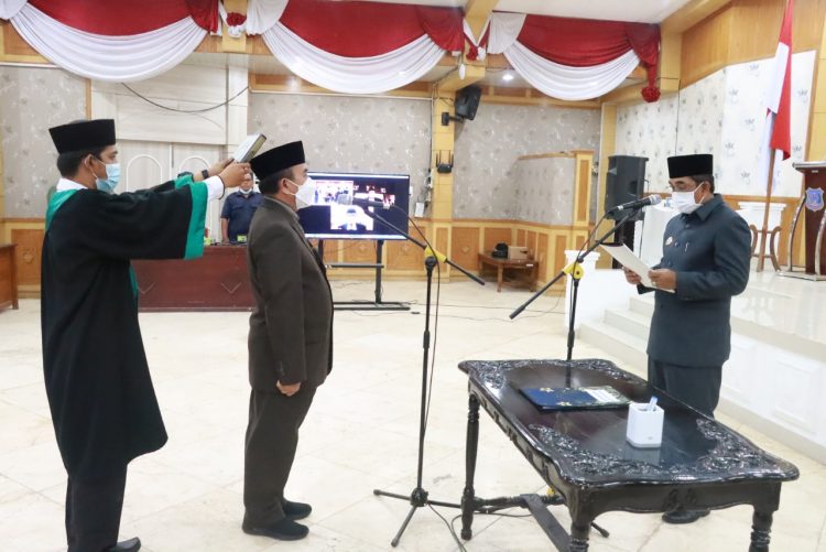 Lantik 3 Pejabat Eselon II, Bupati Anwar Sadat : Jabatan Adalah Amanah