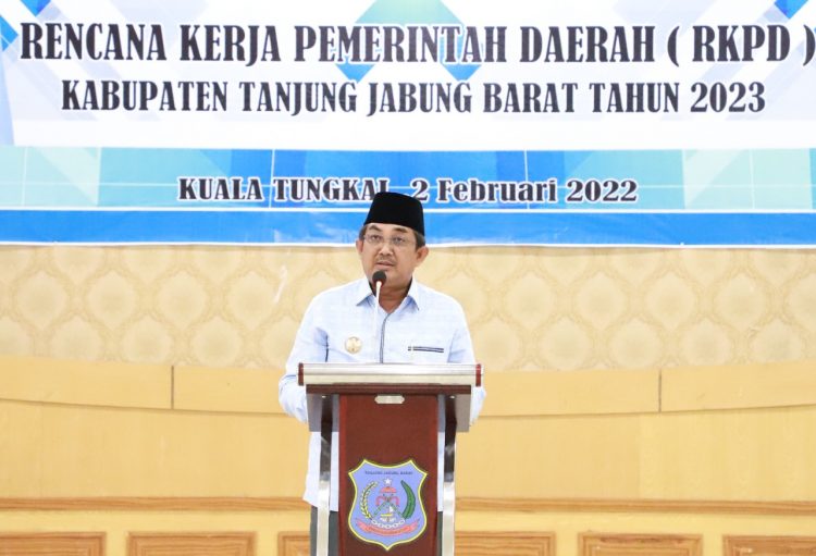 Bupati Hadiri Forum konsultasi Publik RKPD Tanjab Barat Tahun 2023