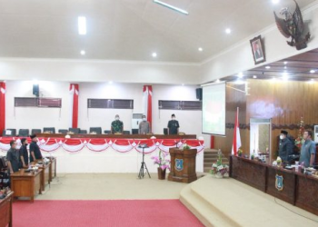 Bupati Anwar Sadat Hadiri Paripurna Kedua DPRD Tanjab Barat