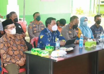 Wabup Tanjab Barat Ikuti Rakor Vaksinasi Serentak Bersama Kapolri Secara Virtual