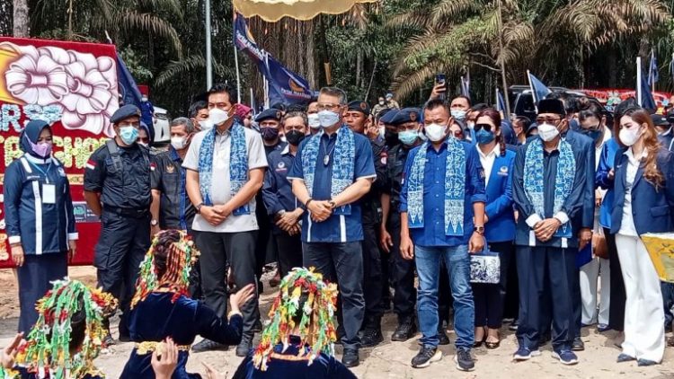 Bupati Fadhil Hadiri Rakerda dan Pelantikan Ketua DPD Nasdem Batanghari