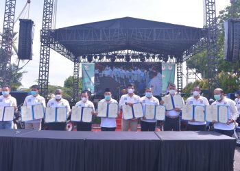 Wabup Muaro Jambi Menandatangani MoU Jambi Tentang Gerakan Sungai Batanghari Bersih