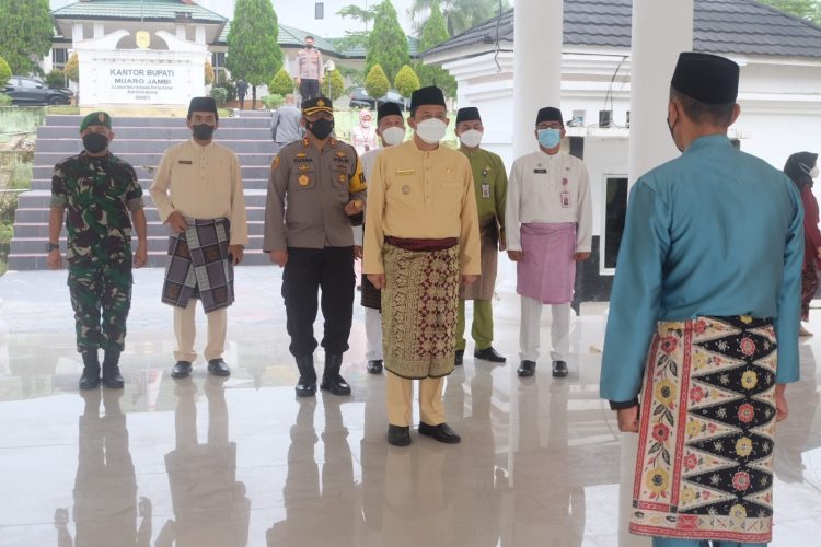 Wabup Muaro Jambi Pimpin Upacara Peringati HUT Provinsi Jambi ke-65