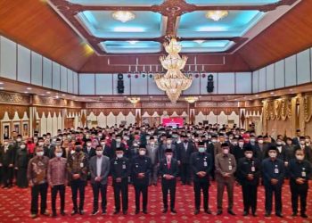 Gubernur Al Haris Lantik 263 Kepala Sekolah Tingkat SLTA