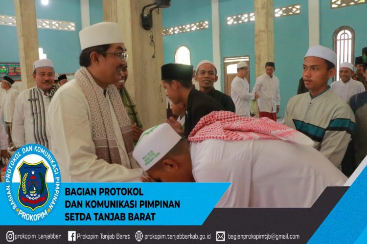 Bupati Tanjab Barat Safari Jumat di Masjid Baiturrahman Desa Bunga Tanjung