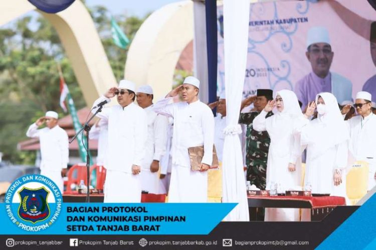 Bupati Tanjab Barat Pimpin Upacara Hari Santri Nasional Tahun 2022
