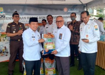 Gubernur Al Haris Launching Gerakan Pembelian Beras Lokal Bagi ASN