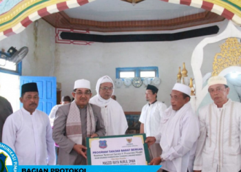Bupati UAS Laksanakan Kunjungan Safari Jumat Berkah ke Masjid Nurul Iman Desa Sungai Rambai