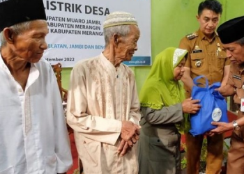 Pj Bupati Bachyuni Dampingi Wakil Gubernur ke Desa Manis Mato