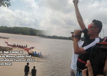 Pj Bupati Muaro Jambi Hadiri Festival Dragon Boat