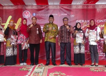 Sekda Ajak ASN dan Masyarakat Cintai Batik Jambi