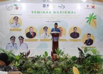 Bupati Tanjab Barat Buka Seminar Revitalisasi Kejayaan Kelapa Dalam