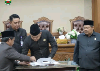 Ketua DPRD Muaro Jambi Pimpin Rapat Paripurna