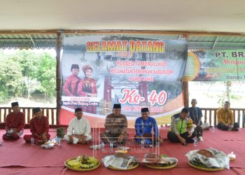 Sekda Muaro Jambi  Hadiri Acara Hut Ke-40 sekaligus Kenduri Desa Tanjung Lanjut