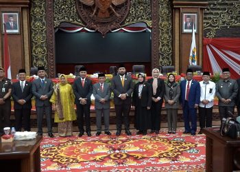 Gubernur Al Haris Hadiri Pengucapan Sumpah Janji Anggota DPRD Jambi PAW