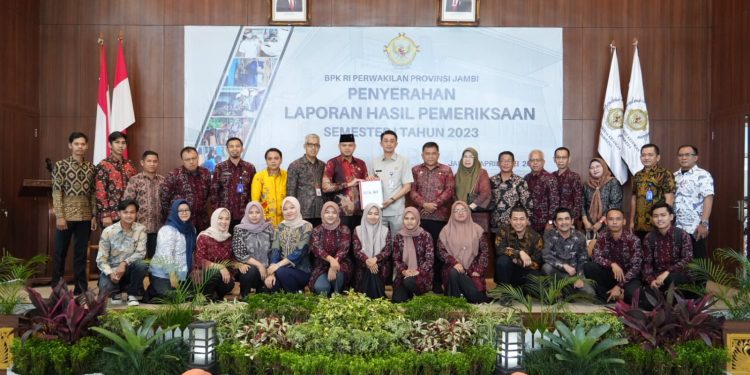 Pemkab Muaro Jambi kembali Terima Penghargaan Opini WTP