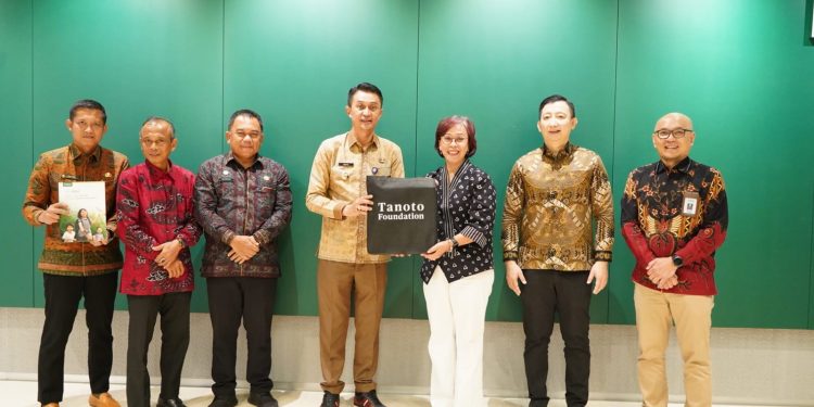 Pj Bupati Muaro Jambi Penandatangan MoU Kerja Sama Dengan Tanoto Foundation