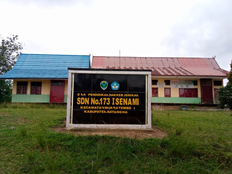 Dinas Kominfo Pusat dan Dinas Kominfo Batanghari Programkan Bantuan Pemasangan WiFi Gratis untuk SDN 173 Senami