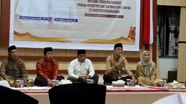 PJ Bupati Muaro Jambi dan Ketua TP PKK Sambut Tokoh Masyarakat dan Pimpinan Ponpes
